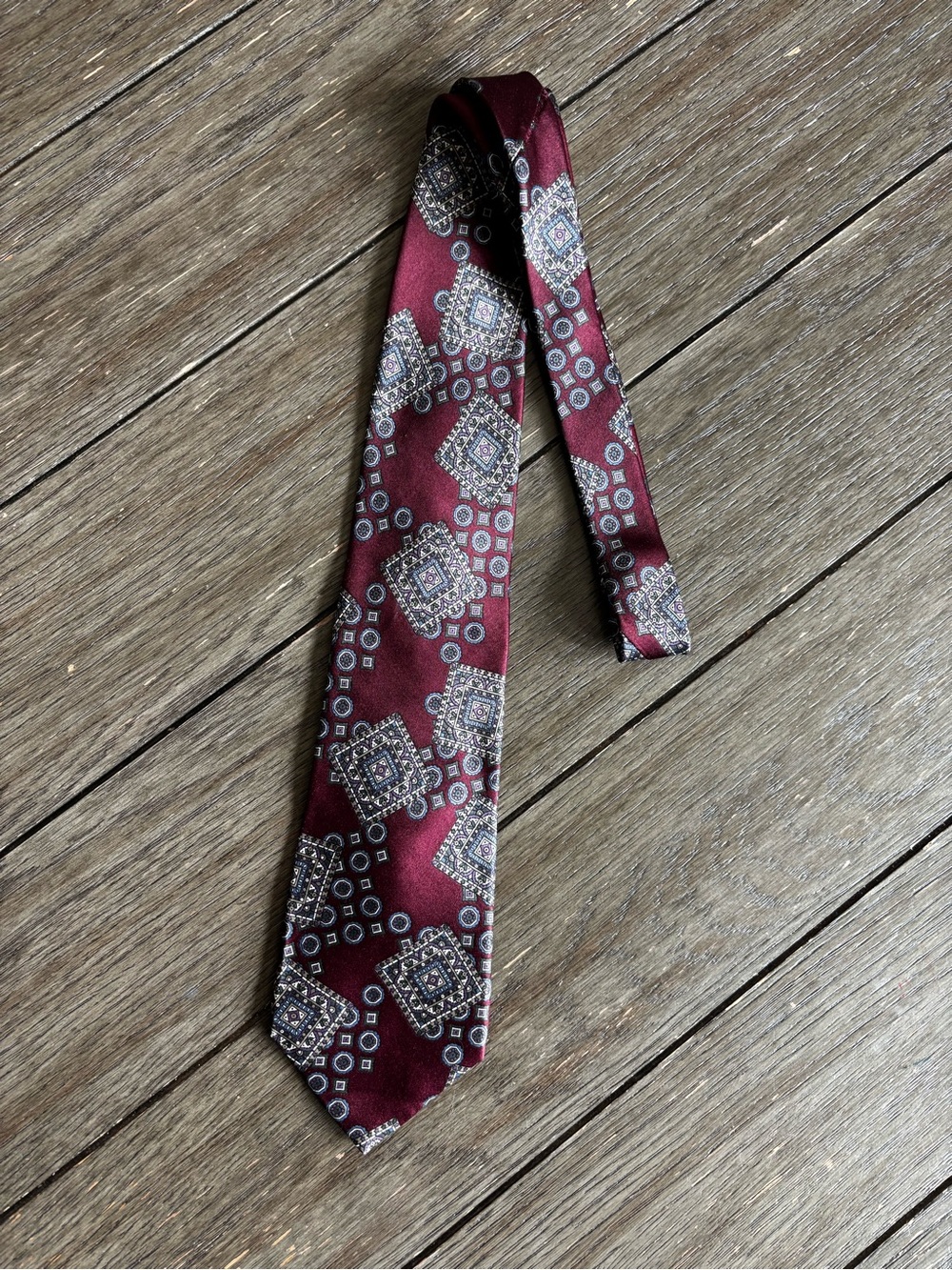Men's Burgundy Patterned Silk Tie Halston Italian Silk